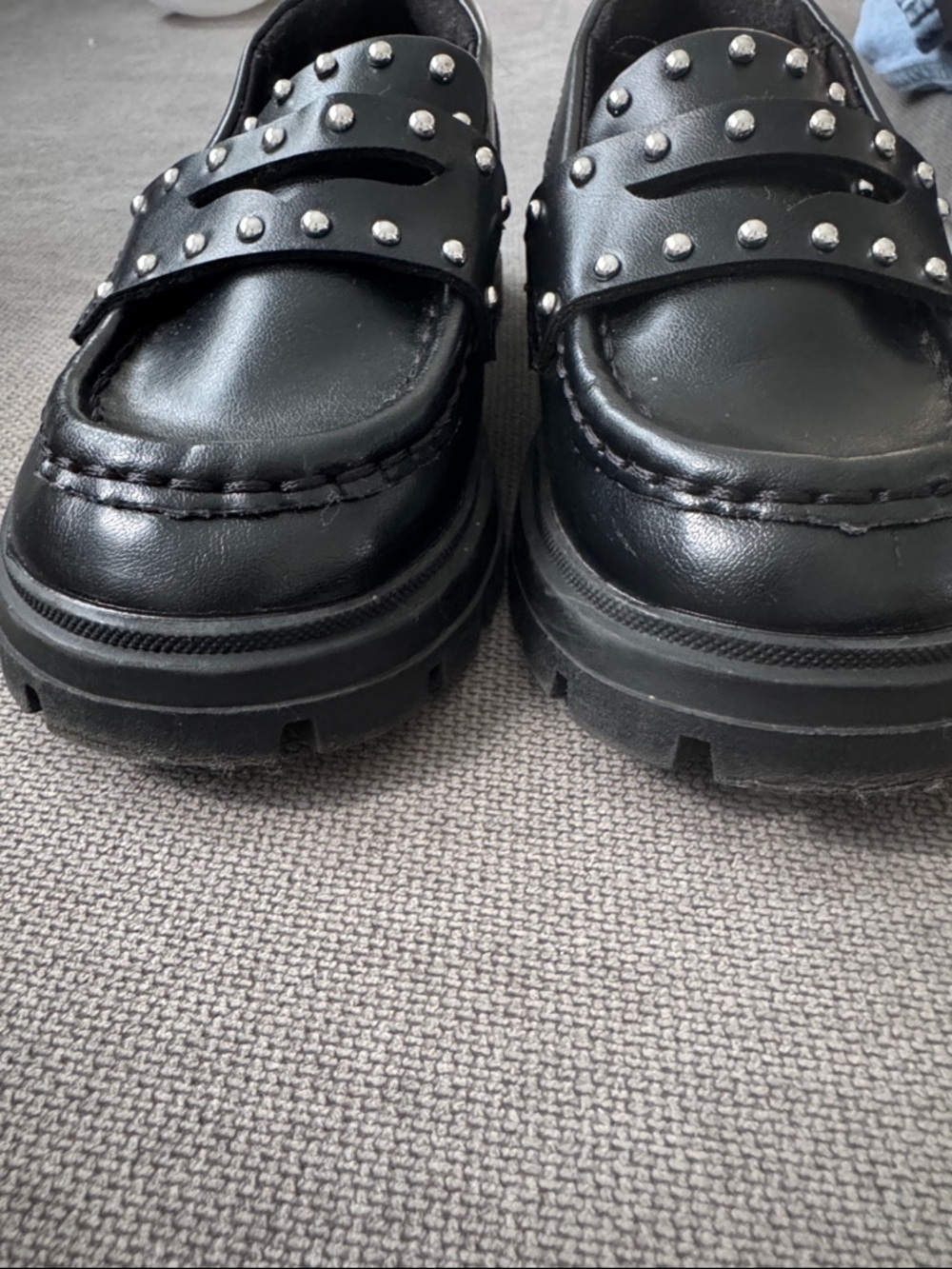Calling all my 90s Moms with little darlings.. Zara Kids Black Loafers - Picture 2 of 7